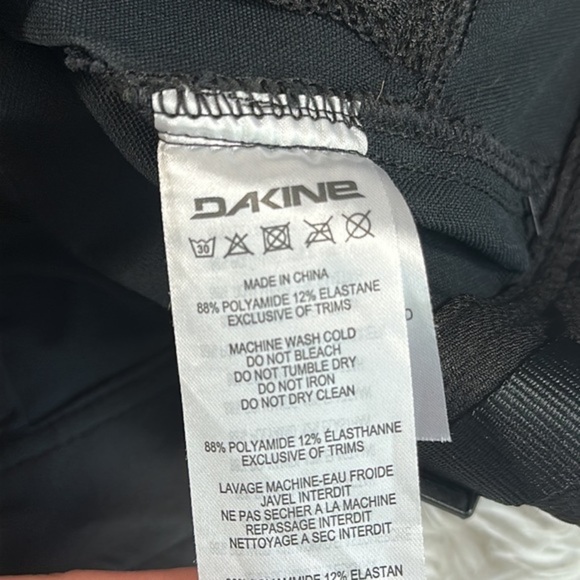 Dakine Black Water Resistant Faye Shorts NWT - Picture 12 of 12